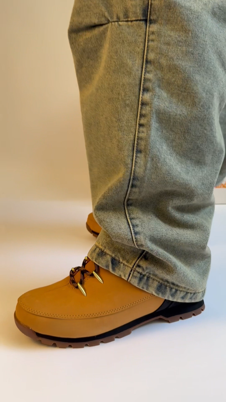 Men's Mid-Cut Hiking Boots