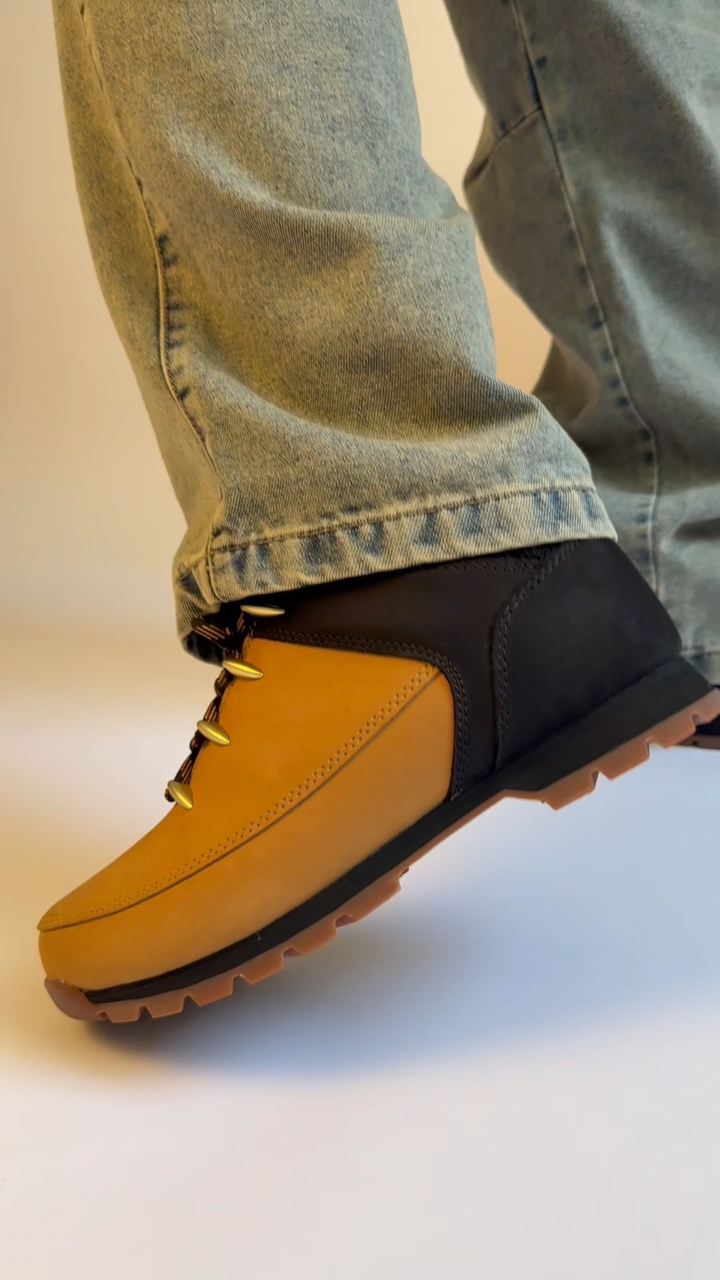 Men's Mid-Cut Hiking Boots