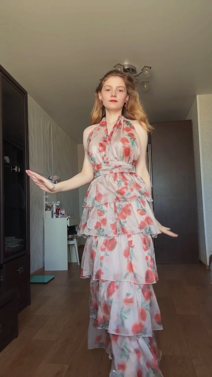 High waisted floral V-neck maxi dress
