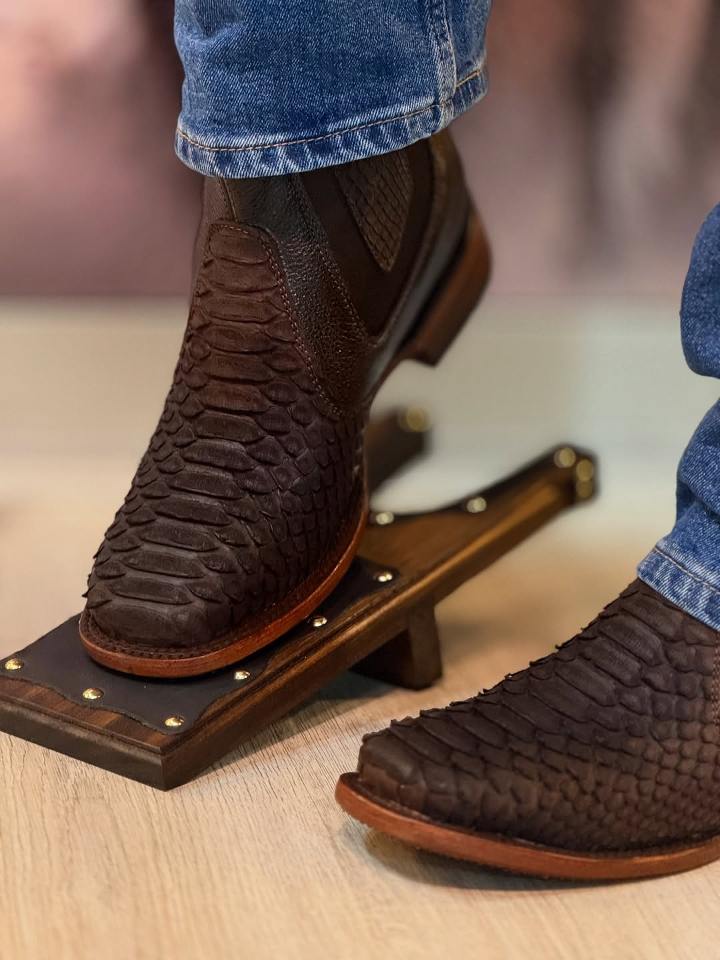 Nessabel Western Boots