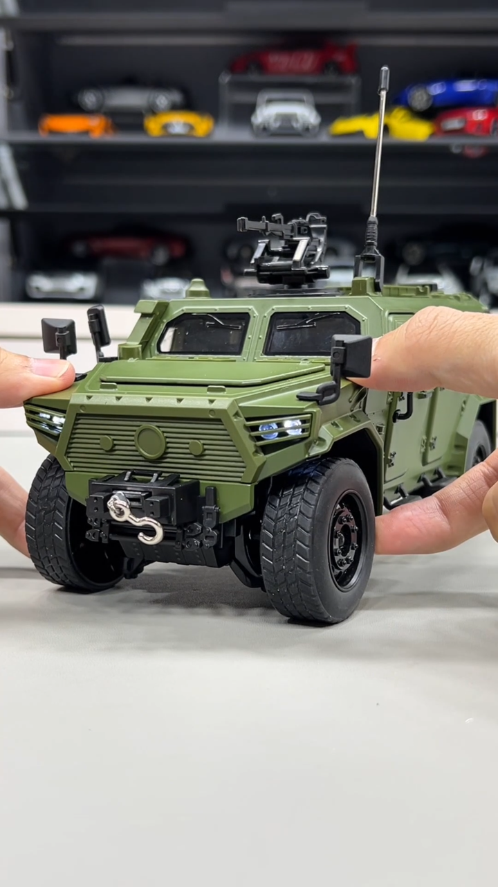 Simulated Alloy Armored Vehicle