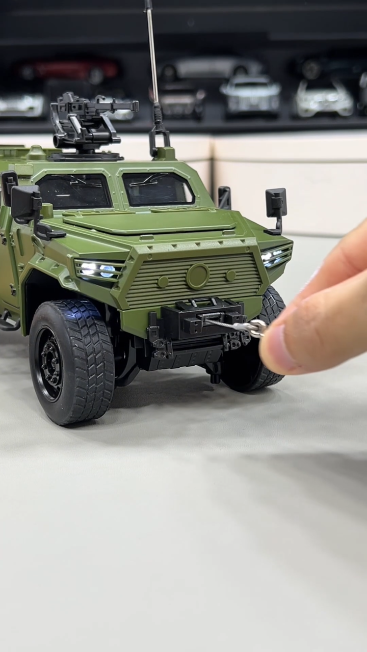 Simulated Alloy Armored Vehicle