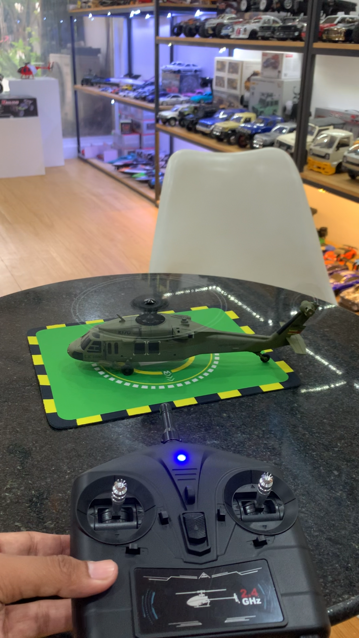 Remote-controlled helicopter model toy