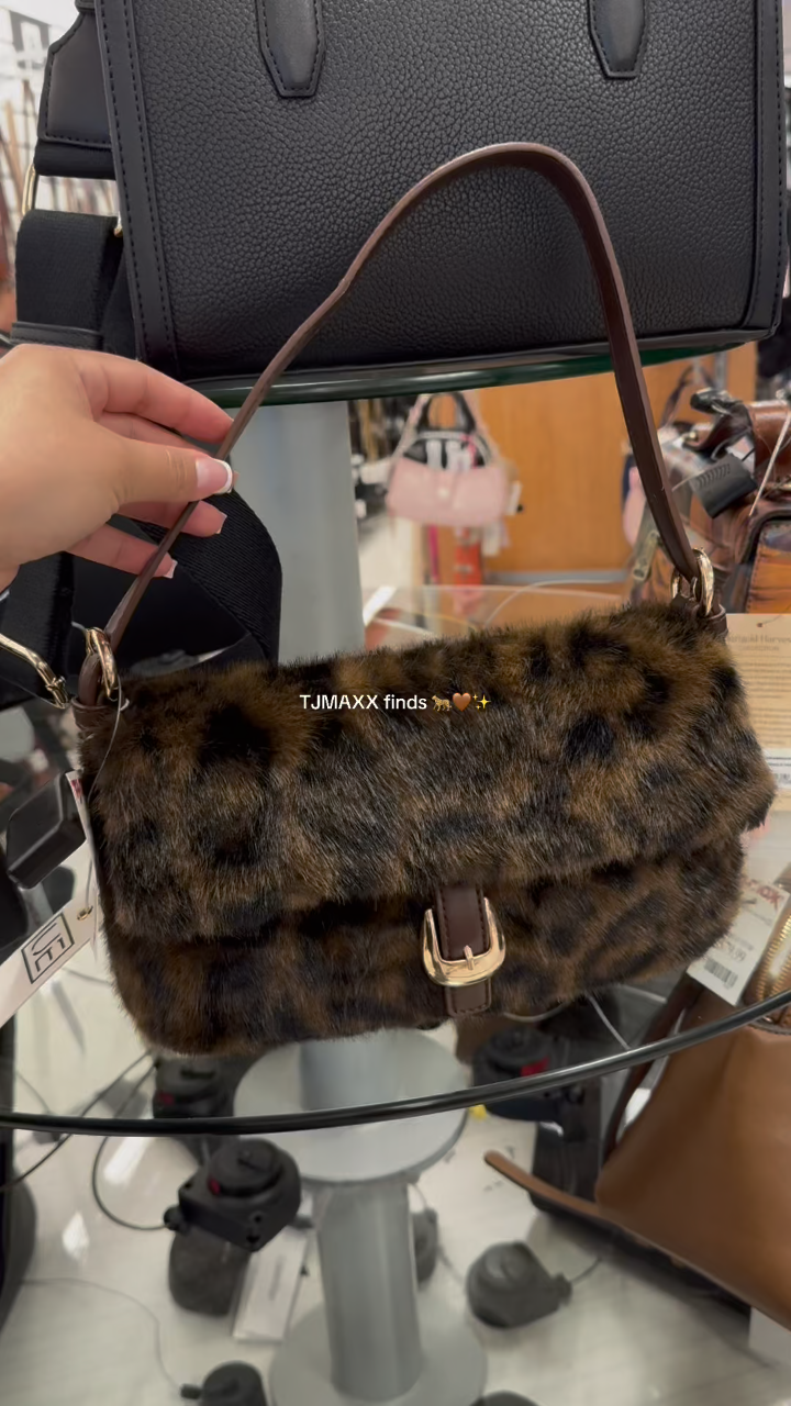 Leopard-print plush handbag