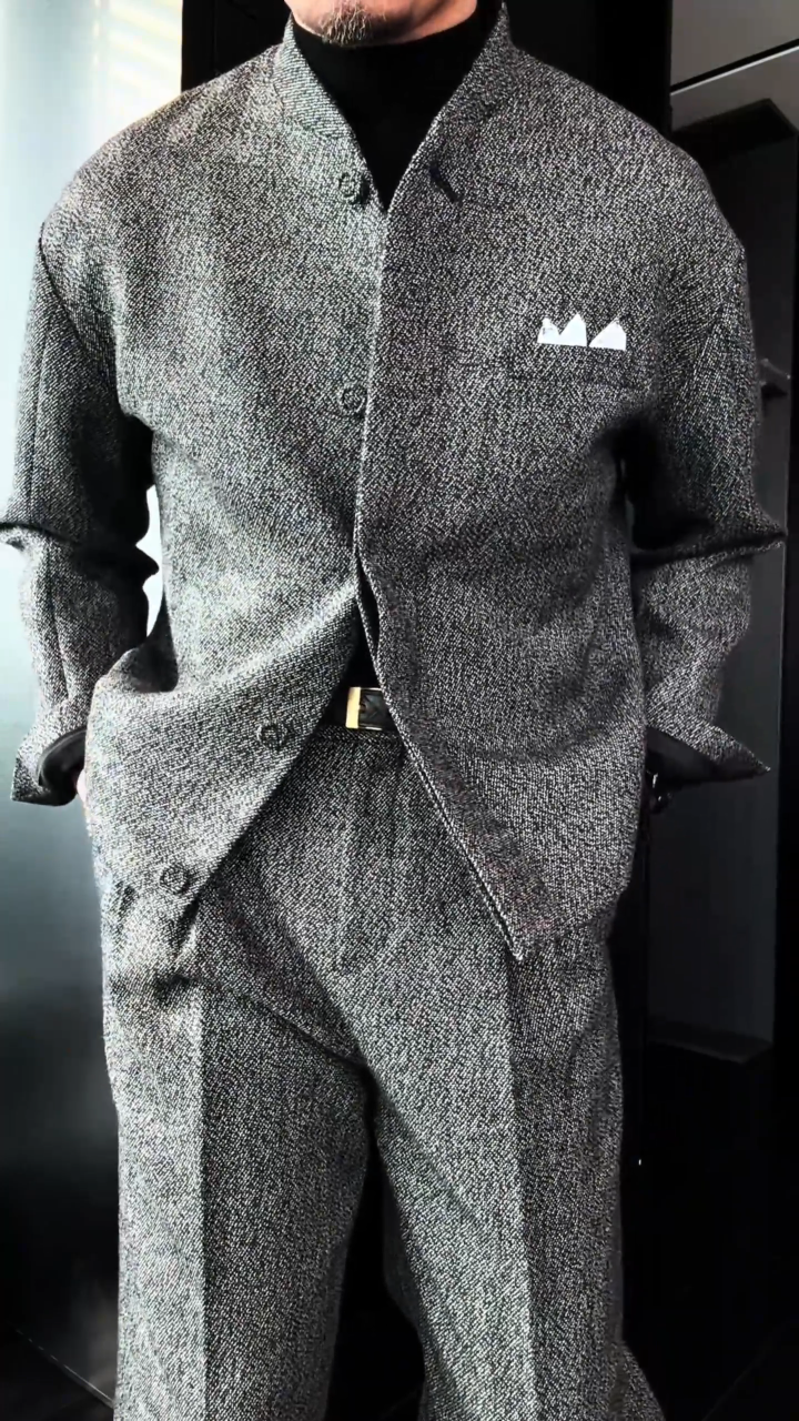 Men’s Minimalist Heather Gray Suit