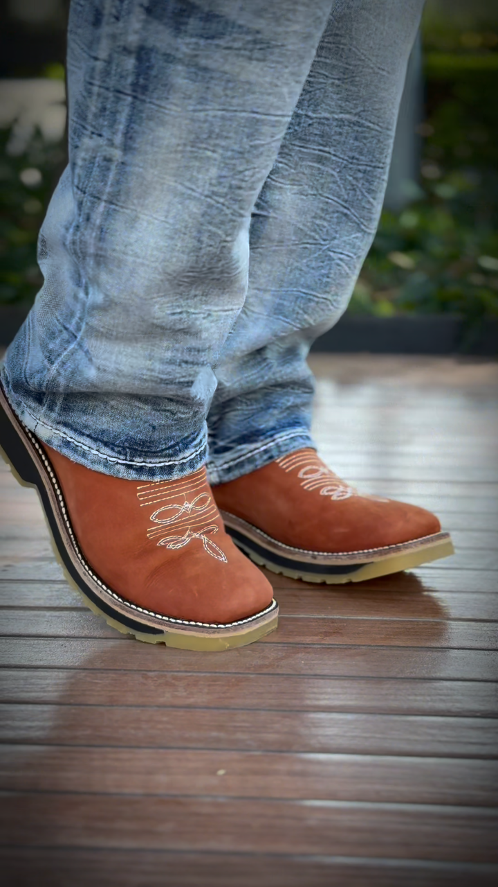 Embroidered Chelsea boots