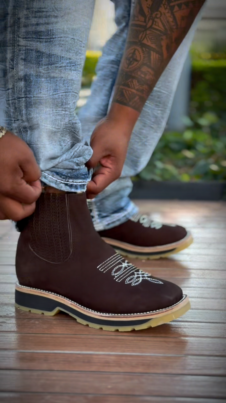 Embroidered Chelsea boots