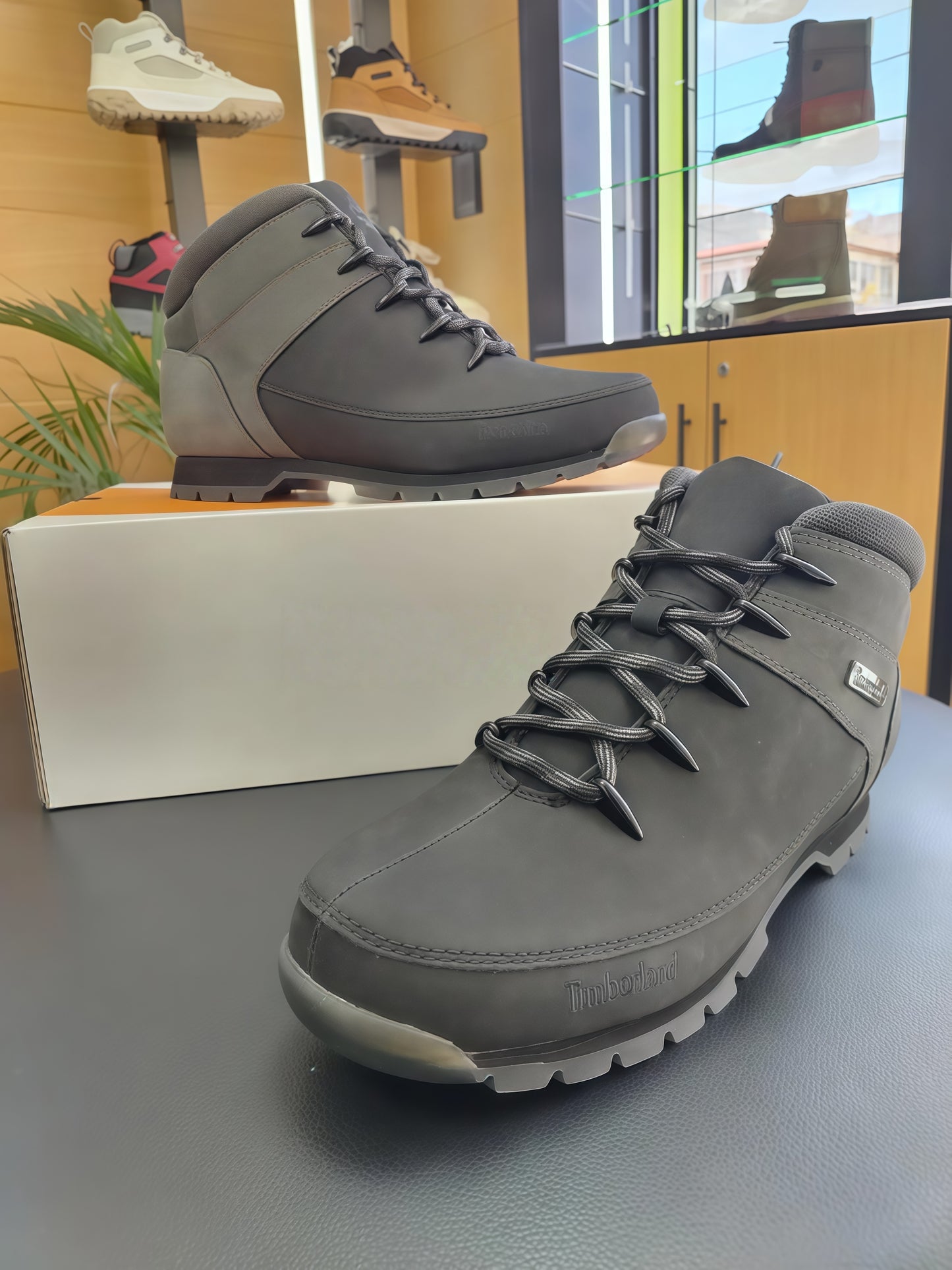 Men's Mid-Cut Hiking Boots